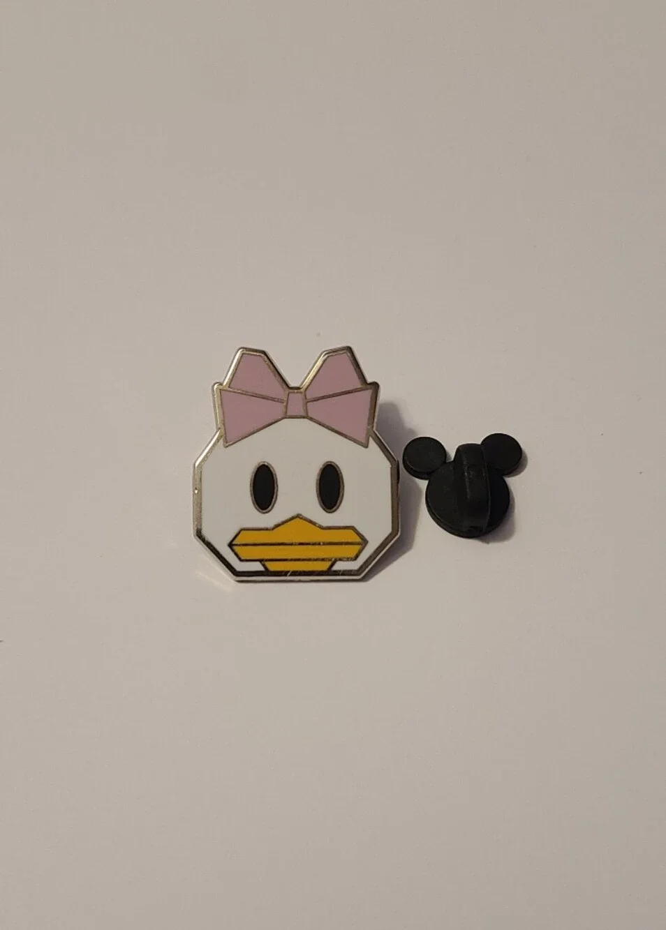 Disney Daisy Duck Pin